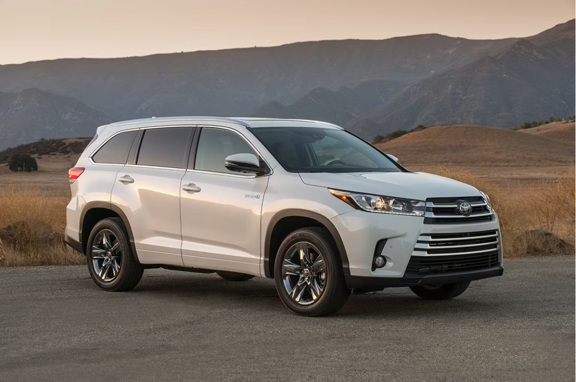 Weekly Rental: 2019 Toyota Highlander (7-Seater)